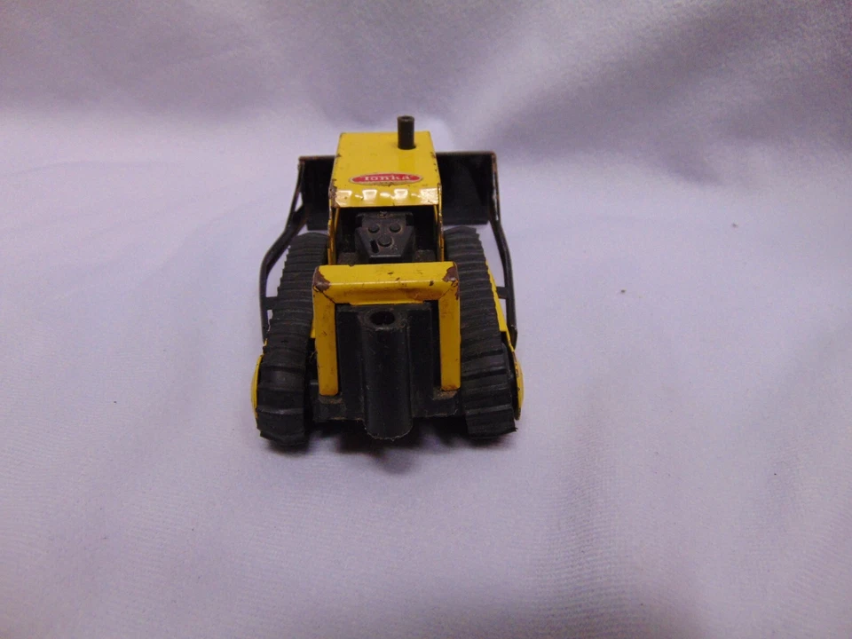 Vintage Tonka toys small metal & plastic tractor plow USA 4" x 2 1/2" x 1 1/2" - Image 3 of 4