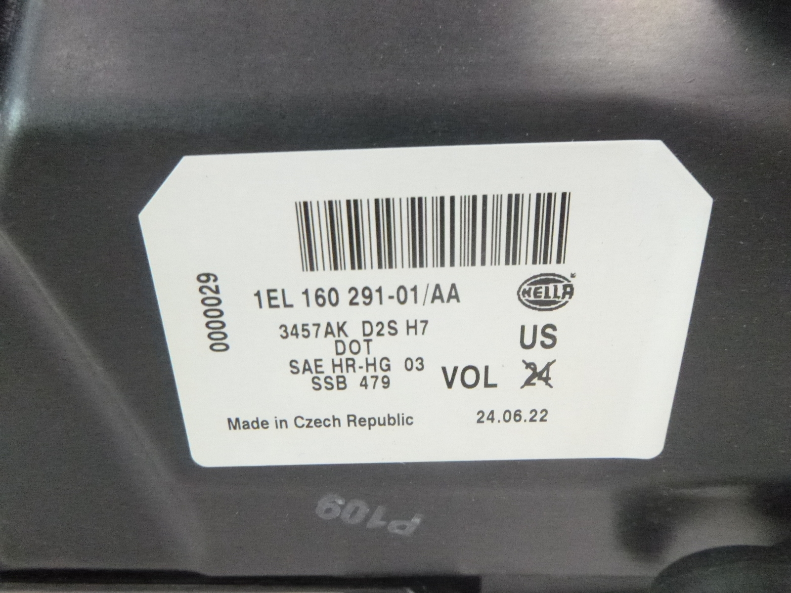 OEM BMW Hella Left Headlight Halogen For 2004-2007 530i E60  