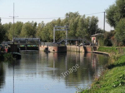 Photo 6x4 Baits Bite Lock and sluice gates Horningsea The nearer lock gat c2011