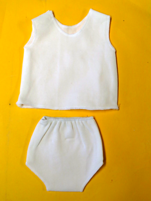 Robe et accessoires pour poupée de 40 à 45 cm, fait main - Un grand marché