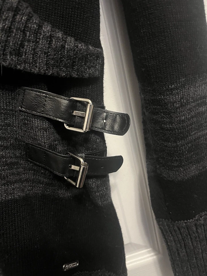 Suéter Guess Mujer Med Negro Gris Rayas Mantón Cuello Hebilla Detalle Algodón Foto 2 de 4