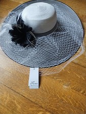 DRESSY WHITE/BLACK HAT, WIDE BRIM, NETTING, FEATHER FLOWER, DERBY, CHURCH NWT