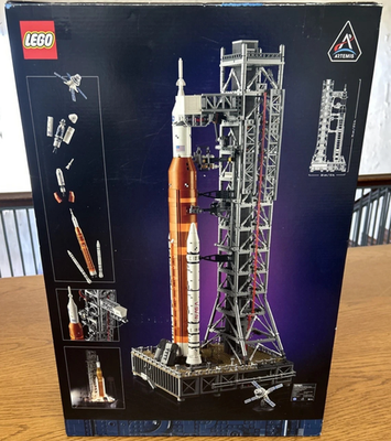 Lego 10341 NASA Artemis Space Launch System 3601pcs / FedEx