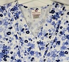White Cross Scrub Top Large Blue Floral Print V-Neck Style 713CYB Nurse Uniform