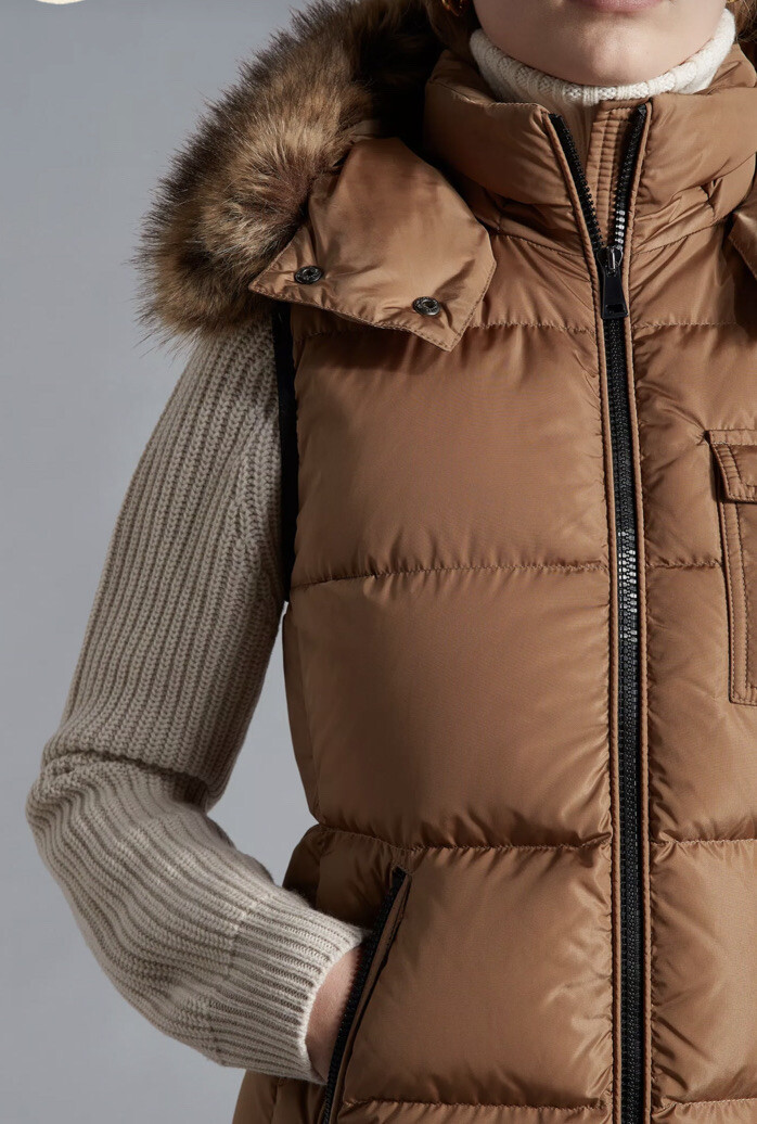 NEW 2023 MONCLER Bairon Down Gilet Vest Brown Slin fit Size 4 , US (8-10) image 7