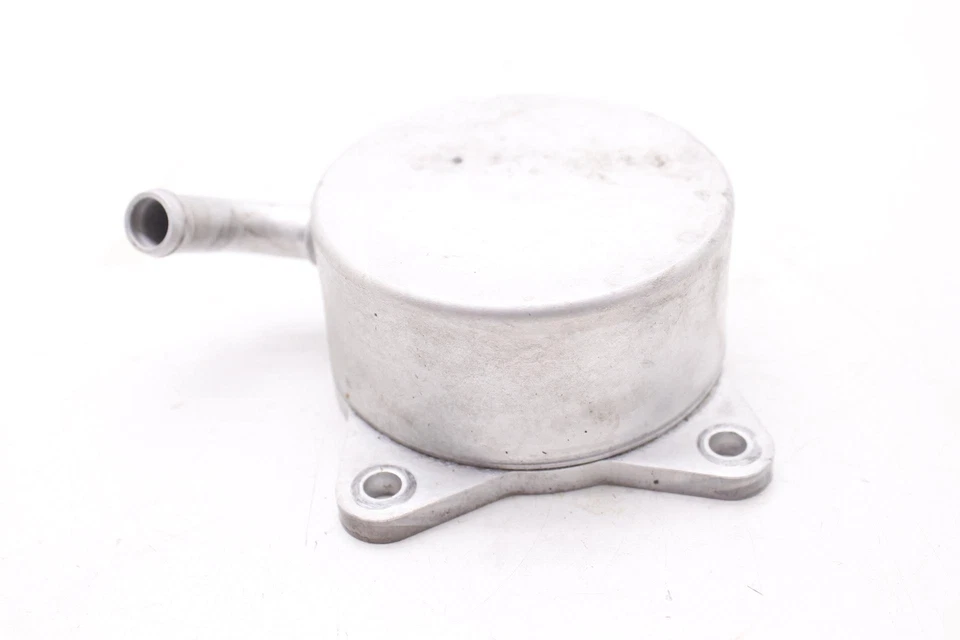 01 SUZUKI GSXR600 OEM ОХЛАДИТЕЛЬ МАСЛА ДВИГАТЕЛЯ 16600-35F10 - Изображение 4 из 4