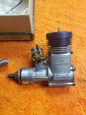 SUPER TIGRE Engine - Super Tigre X 25 Blue Head RC w/Muffler