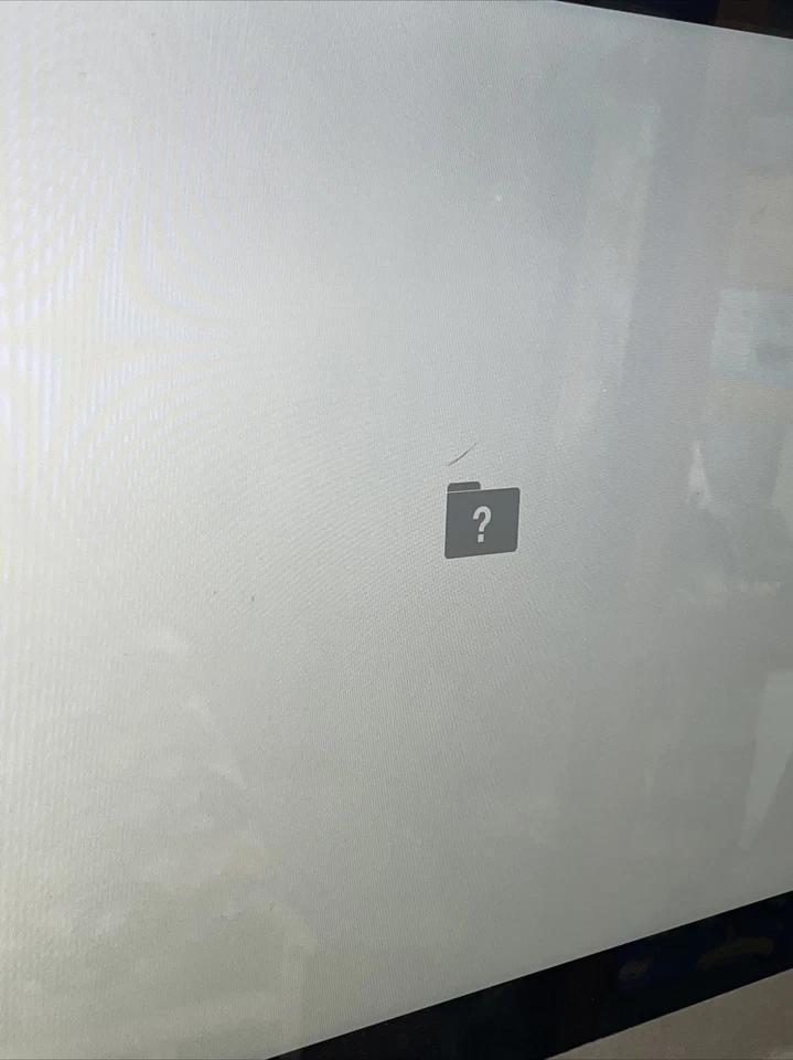 Apple iMac 21"  12GB Ram      No OS, Hard drive  Surplus￼ - Image 2 of 4