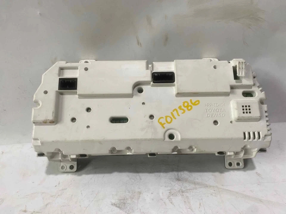 Medidor de velocímetro usado se adapta a: Toyota Camry Cluster 2013 MPH LE grado A Foto 3 de 4