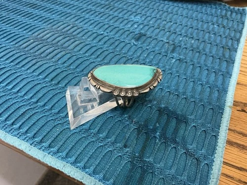 Vintage Navajo sterling silver turquoise ring, Size 8
