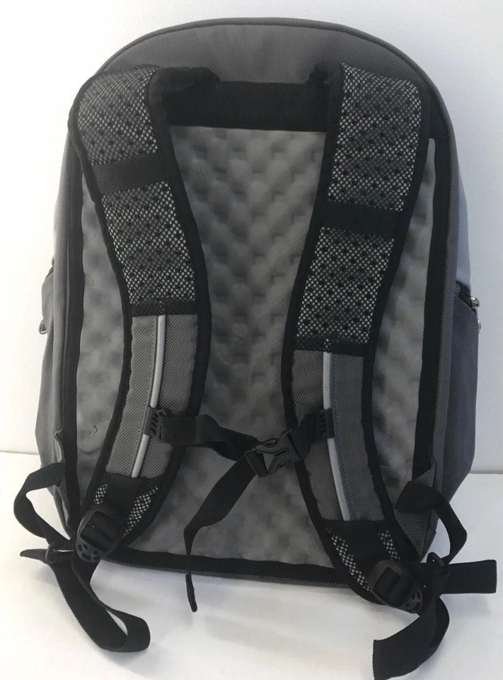 Nueva mochila Wenger de SwissGear de 3 compartimentos - negra/gris/roja Foto 2 de 4