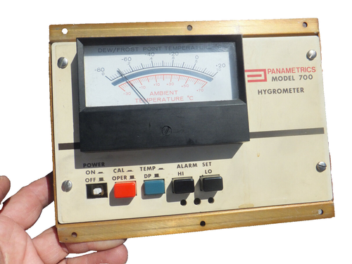 Panametrics Model 700 Hygrometer - With Probe Sensor ACC PW06J8-4S 0104  - Picture 1 of 9