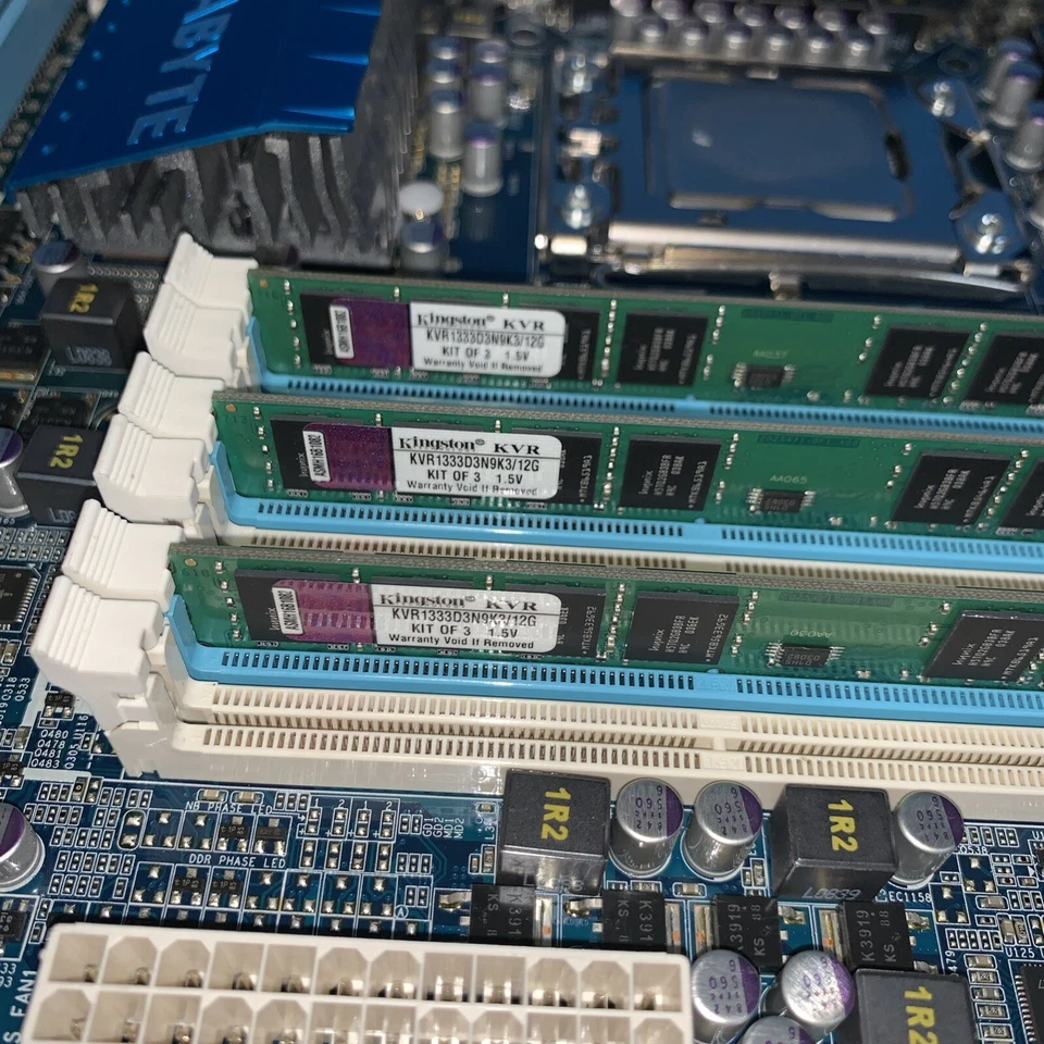 GIGABYTE GA-EX58-DS4 LGA 1366 DDR3 ATX Motherboard W/ Intel i7-920 CPU+12GB ram - Image 4 of 4