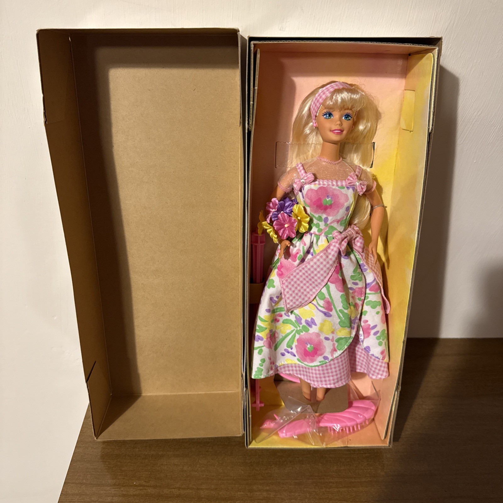 Vintage AVON Exclusive Special Edition Mattel 