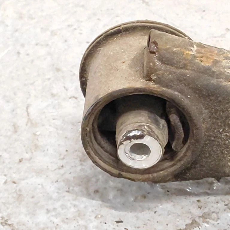 Suzuki Swift A2L 1.2i 66kW Hybrid 2019 Rear subframe suspension axle beam - Image 2 of 4