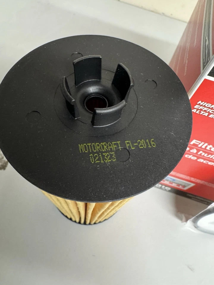 NUEVO FILTRO DE ACEITE DIÉSEL ORIGINAL OEM FL-2016 FORD 6.4 y 6.0 (FL2016/3C3Z6731AA) Foto 3 de 4