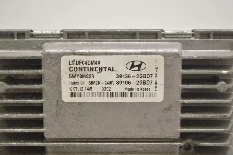 Блок управления двигателем 2014 2015 Hyundai Tucson 2,4 л 39136-2GBD7 ECM G41 035 - Изображение 3 из 4