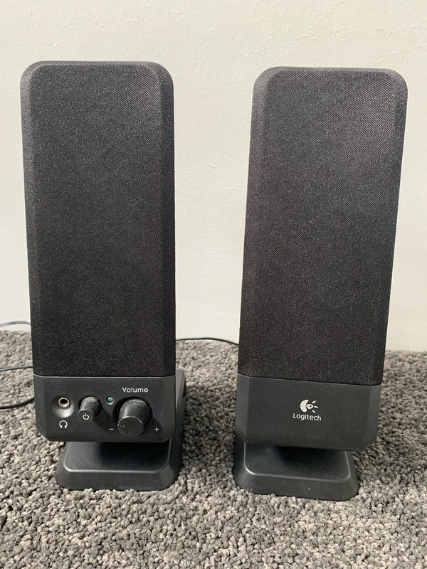 logitech r 10 speakers