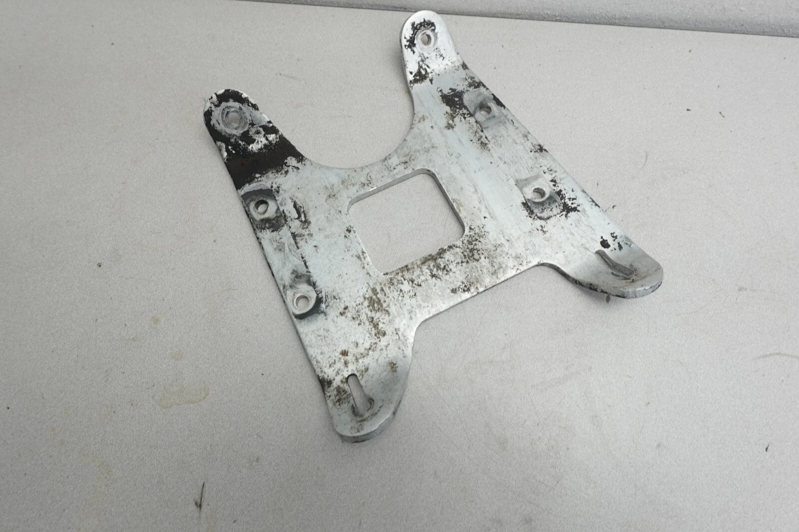 1997-2000 Polaris XC SP 600 RMK SKS 700 OEM Engine Motor Mounting Plate