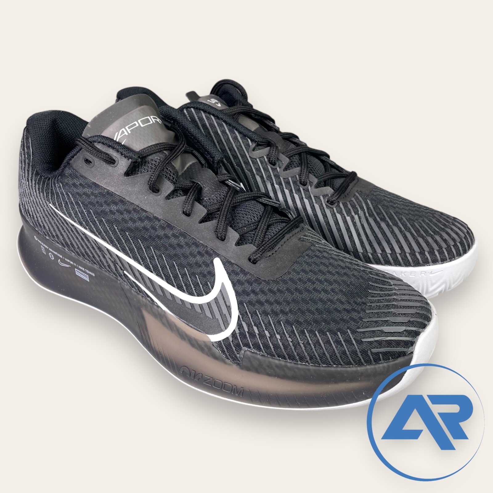 NUEVO Tenis Nike Zoom Vapor 11 arcilla negro blanco para hombre talla 9 DV2014-001