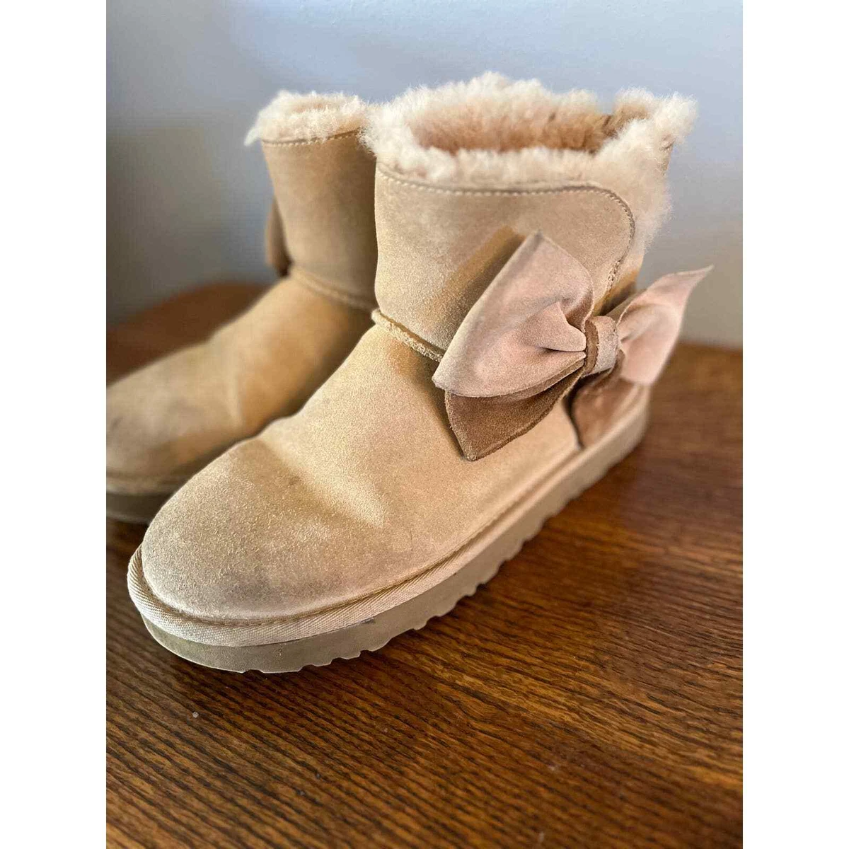 Two tone best sale uggs