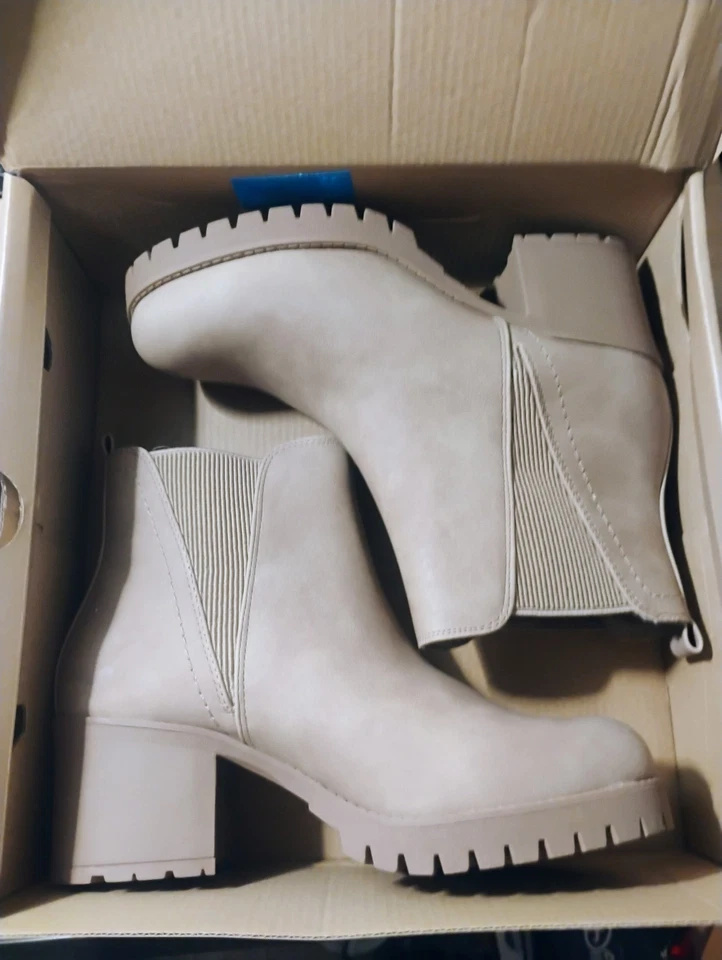 Botín Chelsea MIA Jonna Taupe Suela Sin Cordones al Tobillo para Mujer’s 7.5 Vegano Foto 3 de 4