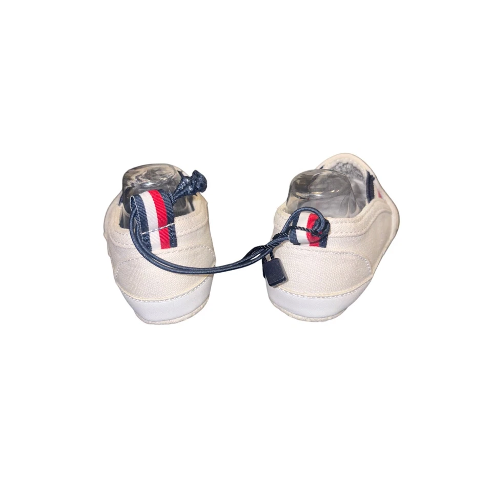 Nuevo con etiquetas Zapatos sin cordones Tommy Hilfiger para bebé talla 3 Foto 3 de 4