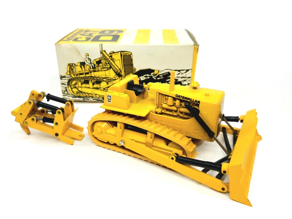 Caterpillar Cat D9 D9G Dozer with Ripper - Conrad 1:50 Scale Model #2871 New - Image 3 of 4