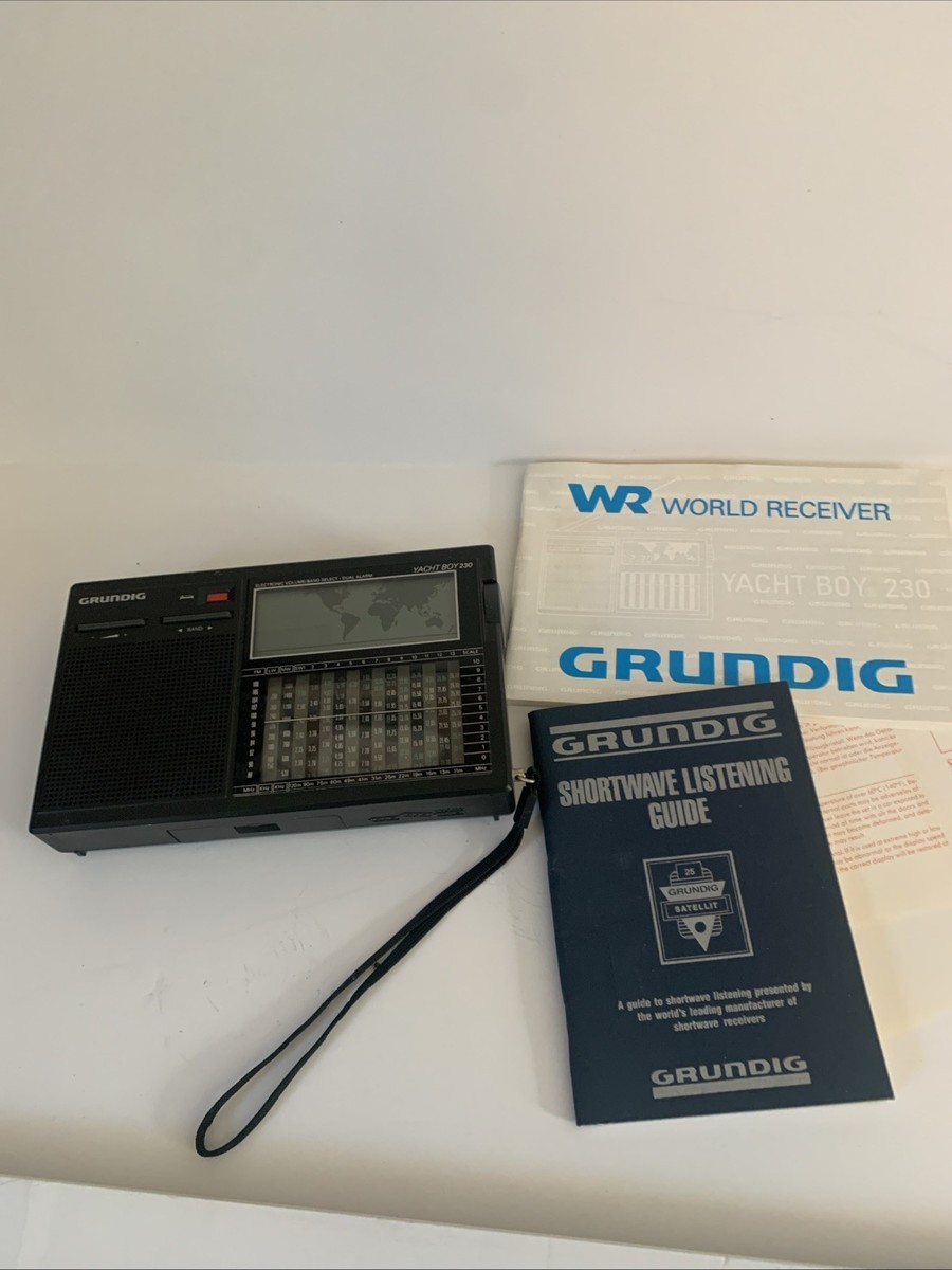 RÉCEPTEUR RADIO GRUNDIG YACHT BOY 230 16 BANDS