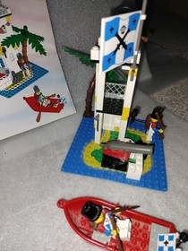 LEGO Pirates: Sabre Island (6265) Comes With Instructions And Original FrontBox 