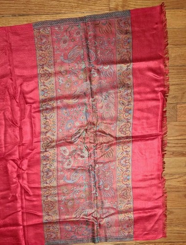 Meena Bazaar Red Printed Floral Fray Edge Pashmina 29.5" x 80" - Imagen 5 de 11