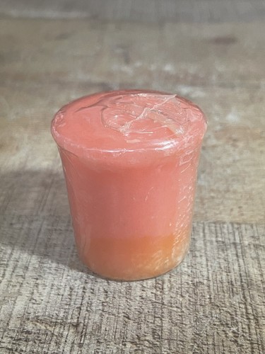 Yankee Candle  Cherry Lemonade, Samplers Votive Candle 1.75oz - Picture 2 of 3