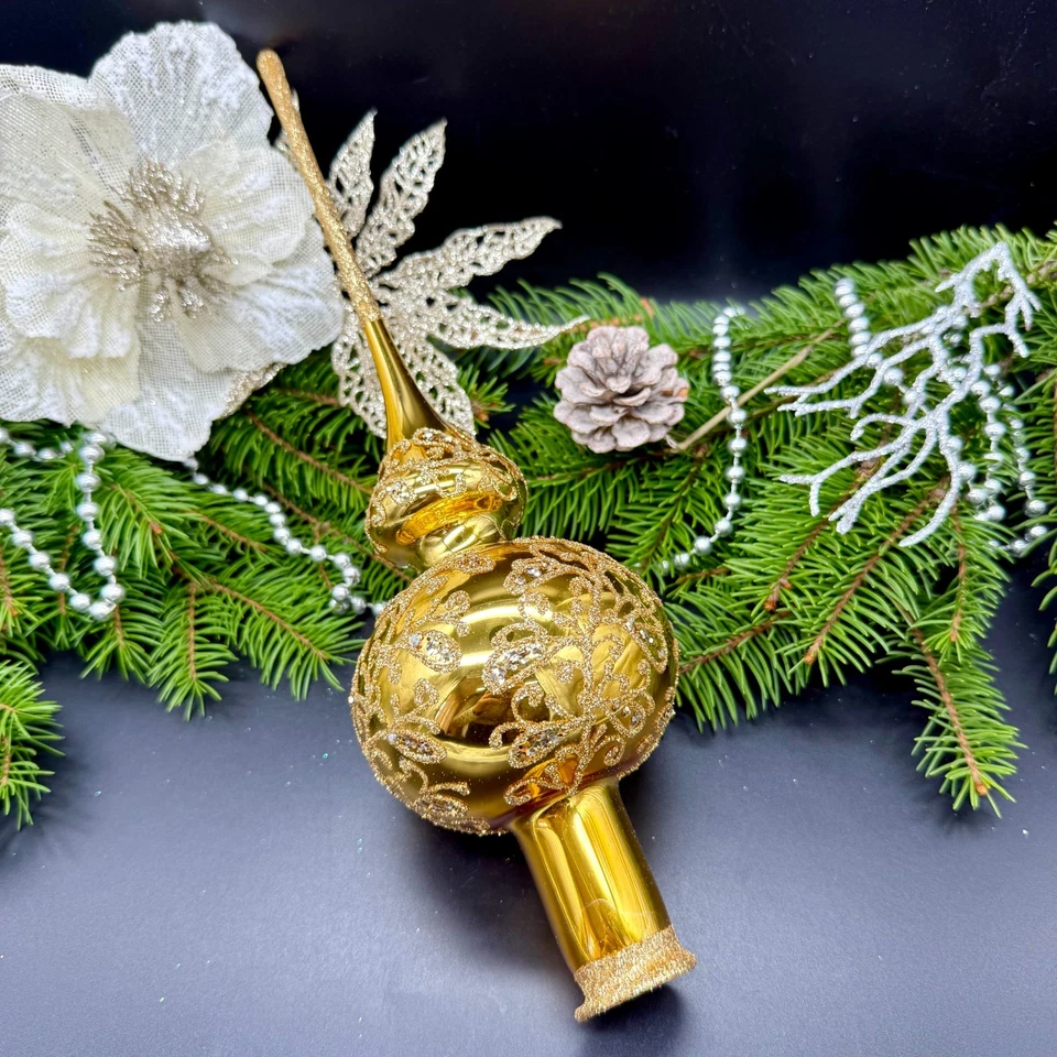 Elegant Gold Christmas Tree Topper - Hand Blown Glass Ornament – Luxury Décor - Image 4 of 4