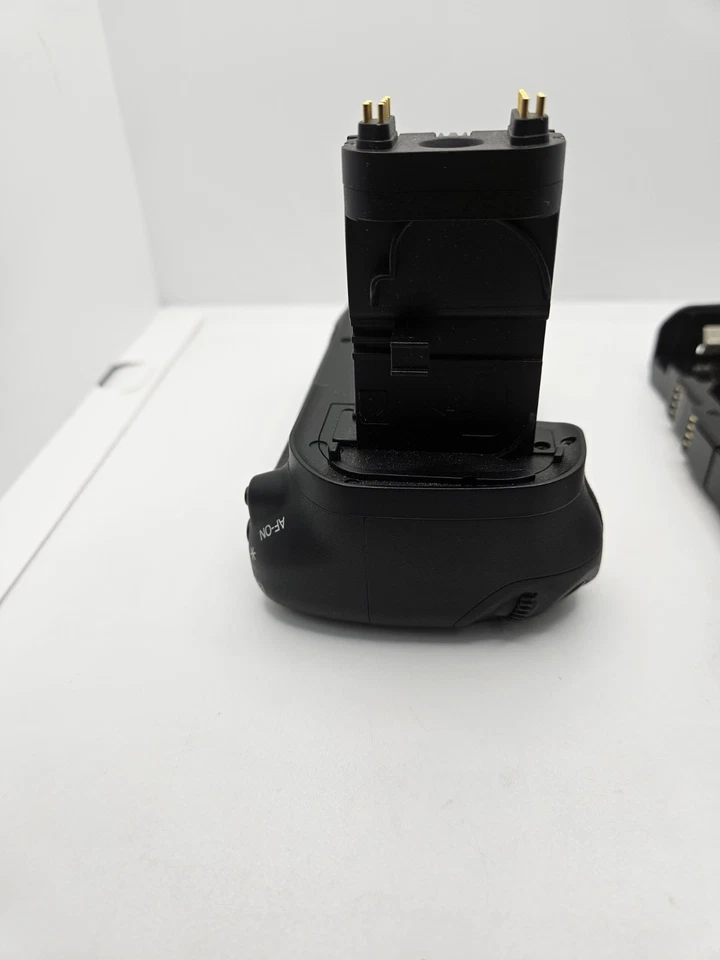 Zeikos ZE-CBG60D Multi Power Battery Pack Grip Canon 60d  Vertical EOS - Image 4 of 4