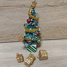 Vintage Puppenhaus Weihnachtsbaum mit Geschenken und Beleuchtung Maßstab 1:12 