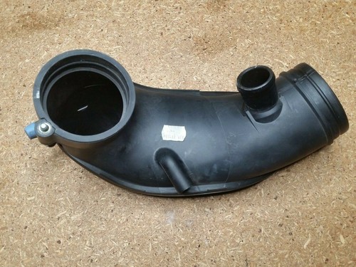Audi A4 B6 (8E) Ansaugluftführung Rohr, Ansaugrohr Drosselklappe 06C133354G