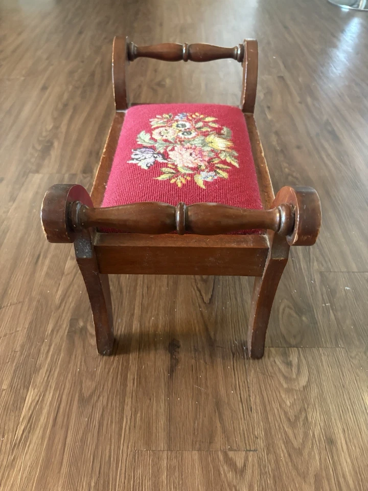 Antiguo reposapiés victoriano del siglo XIX banco floral punta de aguja pequeño Foto 3 de 4