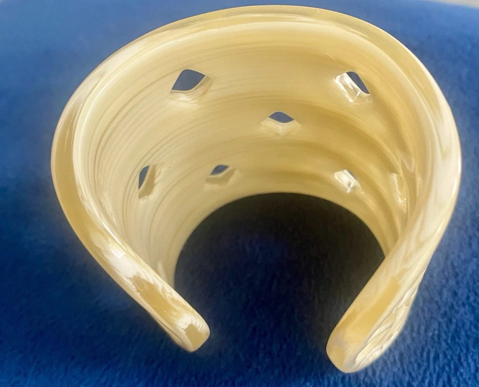 Brazalete TORY BURCH Beige Resina Lucite Pequeño (7106) Foto 4 de 4