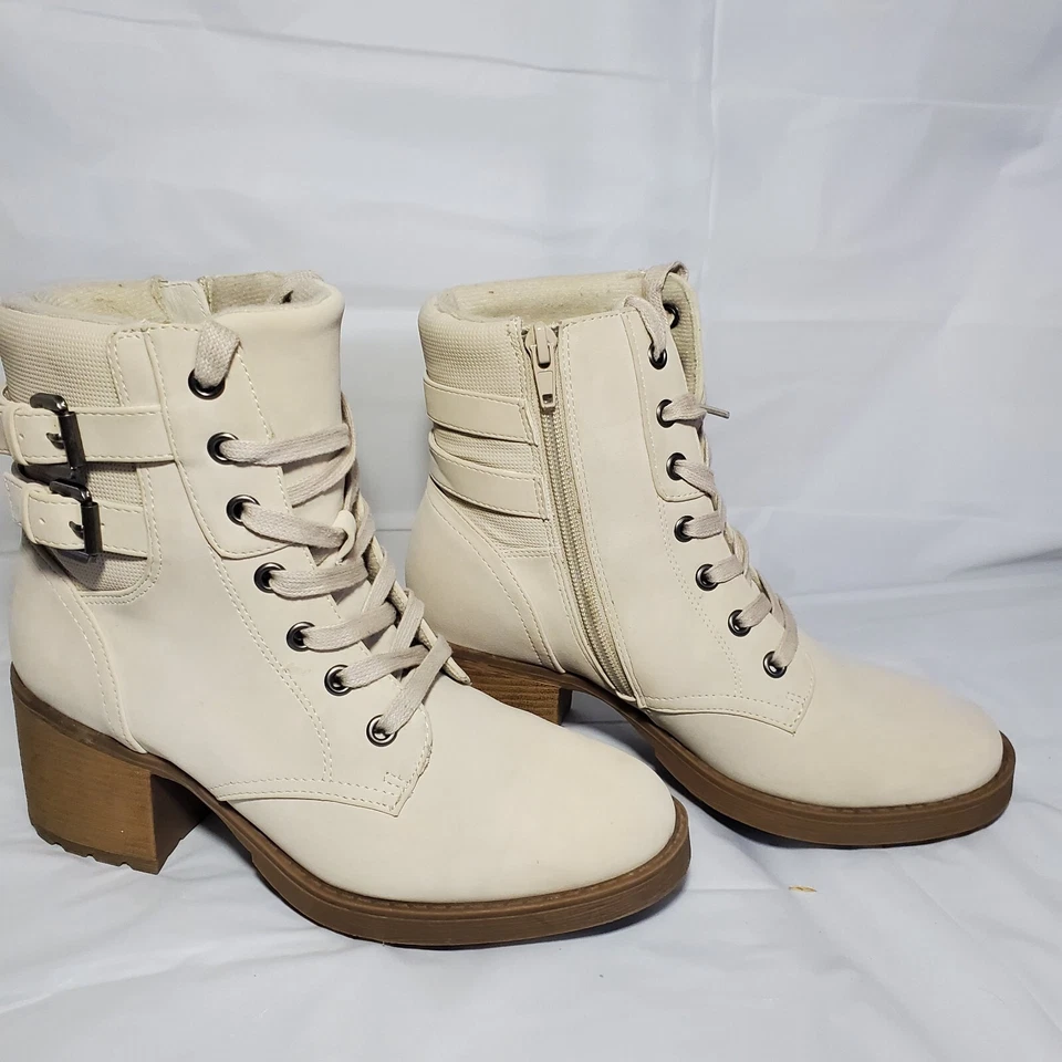 Fergie Boots Suede Pearl Size 7 - Image 2 of 4