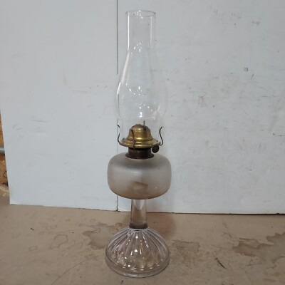 VINTAGE EAGLE CLEAR GLASS Oil Lamp frosted 