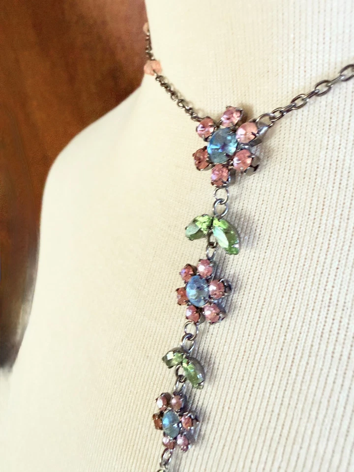 Collar Floral Forma Y Vintage Bohemio Floral Hoja Dijes Cristales Estrás Foto 3 de 4