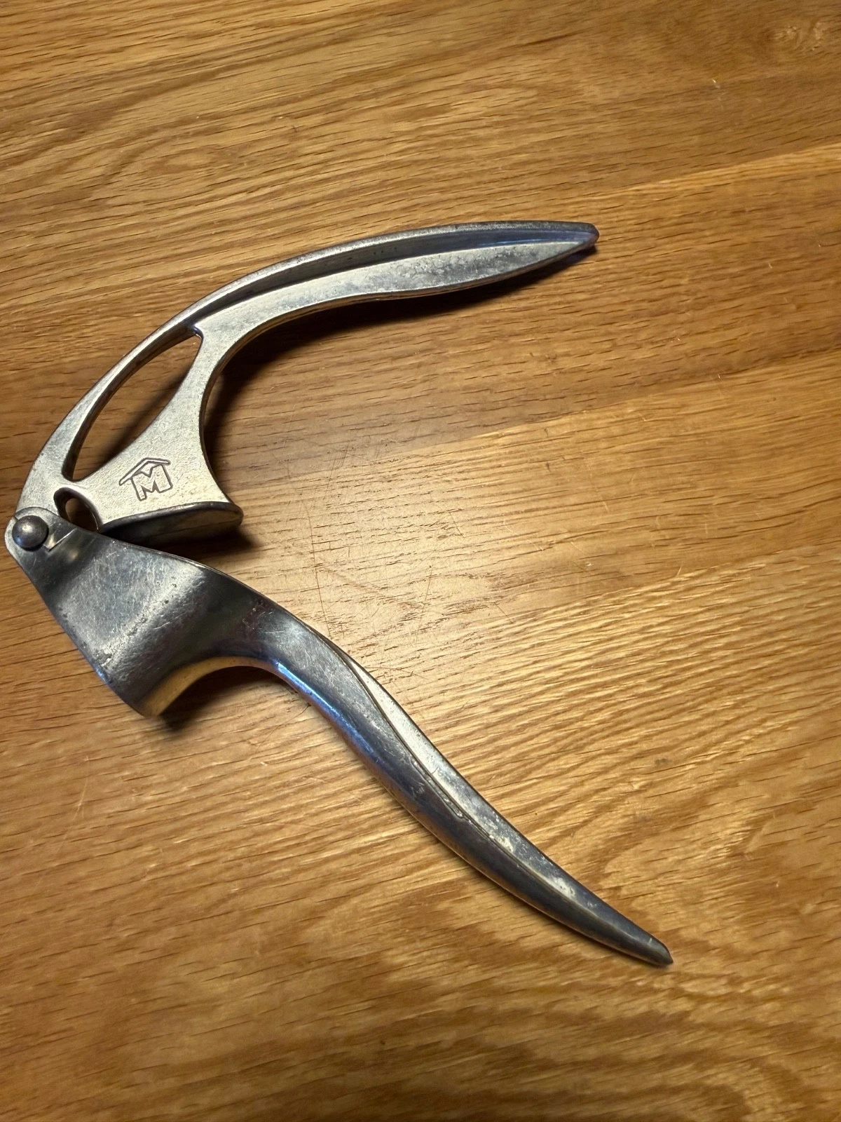VINTAGE ITALIAN CAST ALUMINIUM GARLIC PRESS