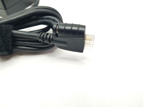 Adaptador de corriente automática/aire universal de CC Targus 90W APM62US - Imagen 6 de 7