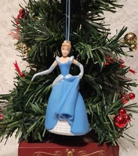 DISNEY STORE PRINCESS CINDERELLA DELUXE CUSTOM CHRISTMAS ORNAMENT NEW CUTE HTF