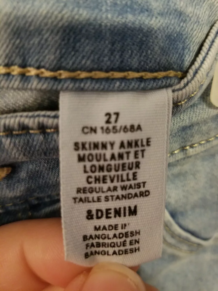 H M Denim Women s jeans size 27 Length 14 across Regular Waist