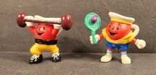 LOT OF 2 DIFFERENT VINTAGE KRAFT FOODS KOOL AID MAN PVC PLAY CAKE FIGURES