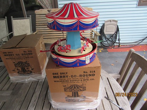 Wolverine Tin Merry Go Round Near Mint Boxed Complete 40s 50s. Not Working