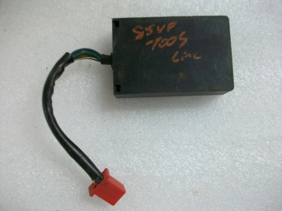 Nice! 1984 Honda VF700C Magna 84-85 VF700F VF700S Sabre Interceptor TESTED - Image 3 of 4