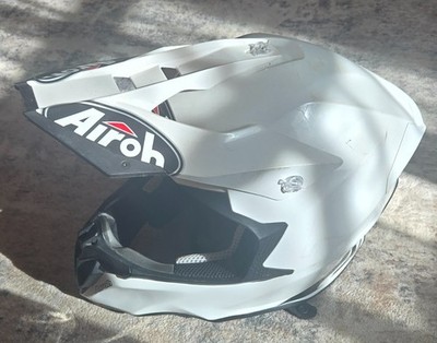 Airoh Twist 2.0 helmet, White, XL 61 - 62, 1260 +- 50gr (Used)