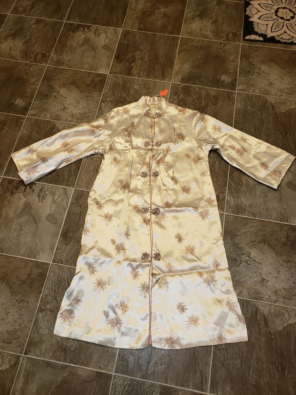 Vintage Silk Ivory Kimono Dressing Gown Robe 100% Rayon Brocade